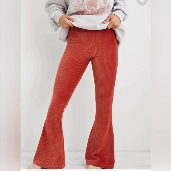 NWT Aerie flare groove on velour flare pants - Picture 1 of 4